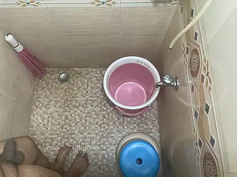 saumon3022 online show from 13, 4, 2026