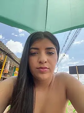 Isaa-Sweet online show from 9, 2, 2026