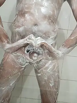 Snapshot of AtraCTiVoSiNguLaR chatting on 15, 10, 2025 AtraCTiVoSiNguLaR online show from 15, 10, 2025