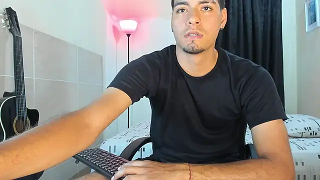 Snapshot of TeamPorn_19 chatting on 23, 10, 2025 TeamPorn 19 online show from 23, 10, 2025