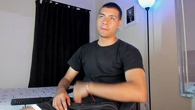 Snapshot of TeamPorn_19 chatting on 6, 11, 2025 TeamPorn 19 online show from 6, 11, 2025