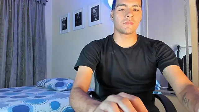 Snapshot of TeamPorn_19 chatting on 19, 11, 2025 TeamPorn 19 online show from 19, 11, 2025