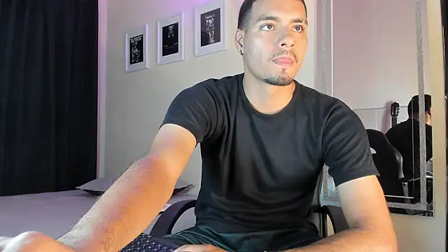 Snapshot of TeamPorn_19 chatting on 5, 1, 2026 TeamPorn 19 online show from 5, 1, 2026