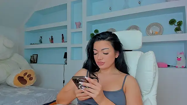 Snapshot of juicyjulie_ chatting on 15, 10, 2025 juicyjulie  online show from 15, 10, 2025