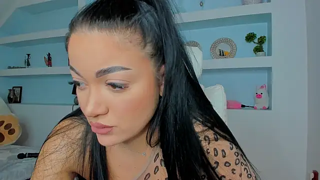 Snapshot of juicyjulie_ chatting on 24, 10, 2025 juicyjulie  online show from 24, 10, 2025