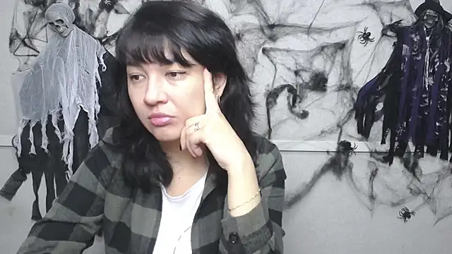 SelenaFly online show from 27, 10, 2025
