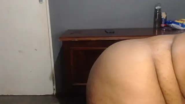 SEXYHUGEASS21 online show from 5, 12, 2025