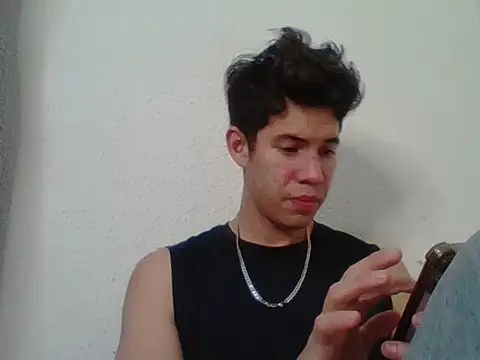 Snapshot of Maxtaylor18 chatting on 17, 10, 2025 Maxtaylor18 online show from 17, 10, 2025