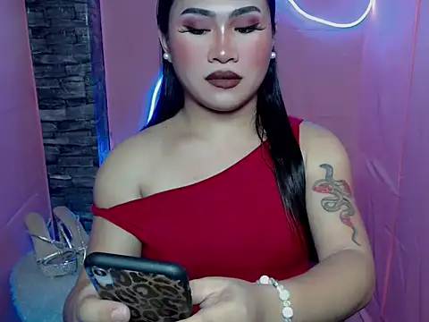 pretty lassy online show from 11, 11, 2025