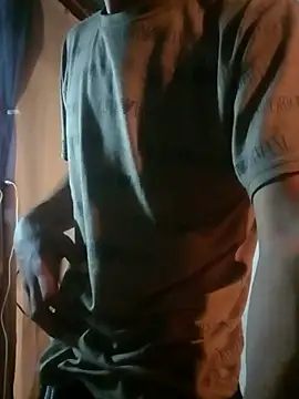 Snapshot of LUISSLEONN0958 chatting on 5, 11, 2025 LUISSLEONN0958 online show from 5, 11, 2025