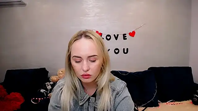 LiluMoon   online show from 19, 4, 2026