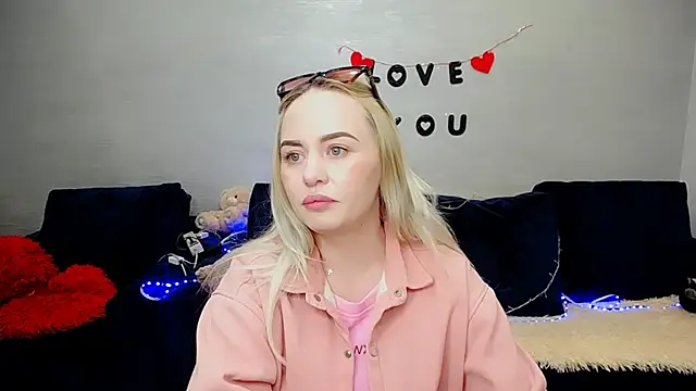 LiluMoon   online show from 20, 4, 2026