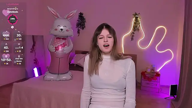 Lisa Blossom online show from 6, 4, 2026