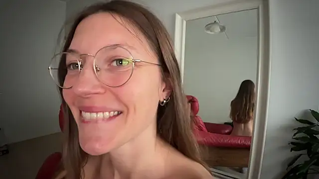 Scorpion Peach online show from 1, 11, 2025