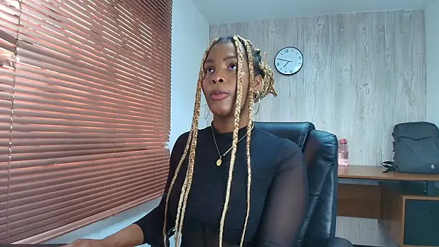 Snapshot of ArianaBeake chatting on 21, 10, 2025 ArianaBeake online show from 21, 10, 2025