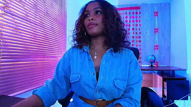 Snapshot of ArianaBeake chatting on 7, 1, 2026 ArianaBeake online show from 7, 1, 2026