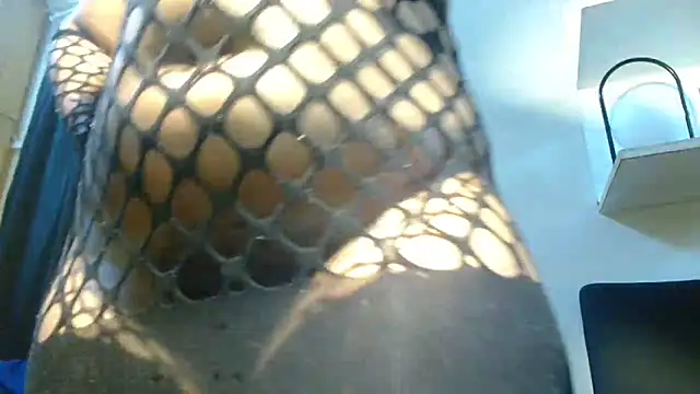 Snapshot of RoxyLuv77 chatting on 28, 9, 2025 RoxyLuv77 online show from 28, 9, 2025