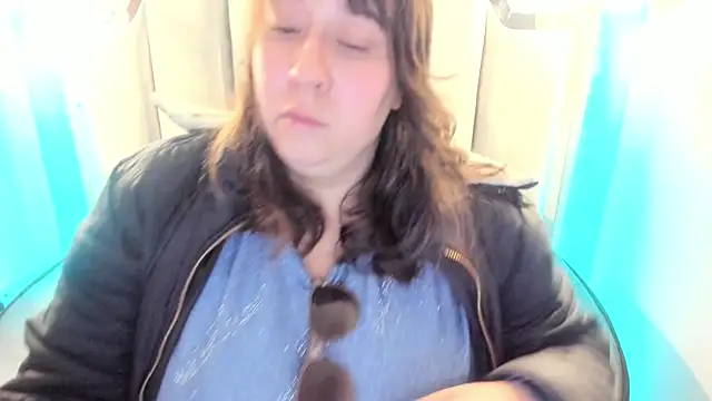  Emily rosee  online show from 19, 9, 2025