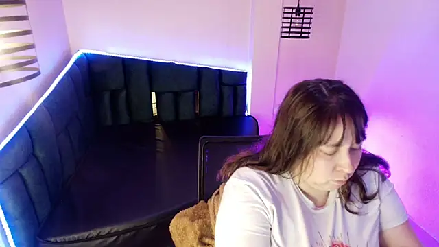  Emily rosee  online show from 3, 12, 2025