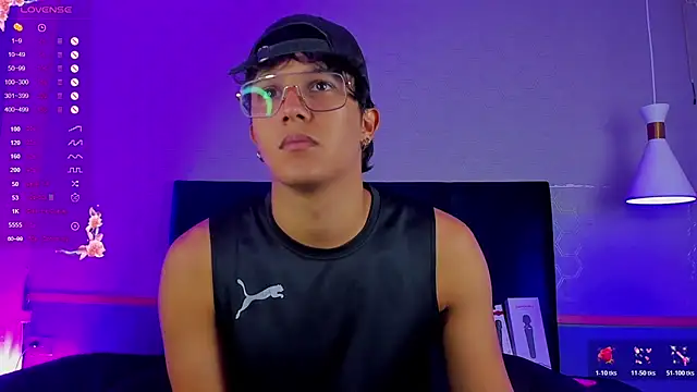 Leo Savage  online show from 4, 11, 2025