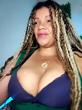 Snapshot of Eva_Luxei chatting on 1, 2, 2026 Eva Luxei online show from 1, 2, 2026