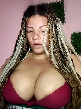 Snapshot of Eva_Luxei chatting on 3, 2, 2026 Eva Luxei online show from 3, 2, 2026