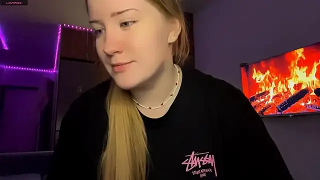 PandaFluff online show from 11, 4, 2026