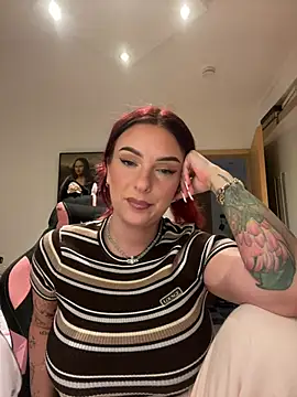 Snapshot of OliviaaFischer chatting on 17, 6, 2026 OliviaaFischer online show from 17, 6, 2026