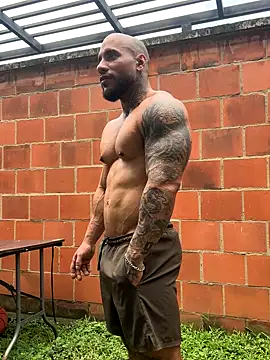 Snapshot of Andrew_Johnnson chatting on 6, 11, 2025 Andrew Johnnson online show from 6, 11, 2025