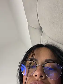 Melissa coch online show from 5, 11, 2025