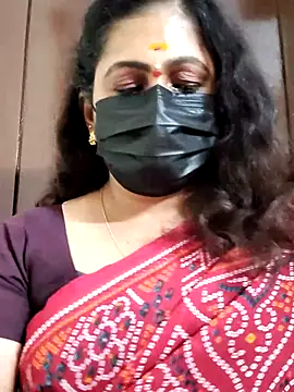 Snapshot of Sweetie_swetha37 chatting on 10, 9, 2025 Sweetie swetha37 online show from 10, 9, 2025