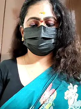 Snapshot of Sweetie_swetha37 chatting on 17, 9, 2025 Sweetie swetha37 online show from 17, 9, 2025