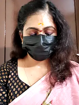 Snapshot of Sweetie_swetha37 chatting on 19, 9, 2025 Sweetie swetha37 online show from 19, 9, 2025