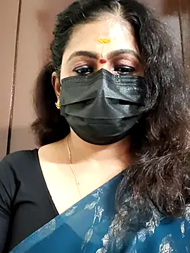 Snapshot of Sweetie_swetha37 chatting on 23, 9, 2025 Sweetie swetha37 online show from 23, 9, 2025