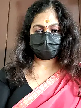 Snapshot of Sweetie_swetha37 chatting on 26, 9, 2025 Sweetie swetha37 online show from 26, 9, 2025