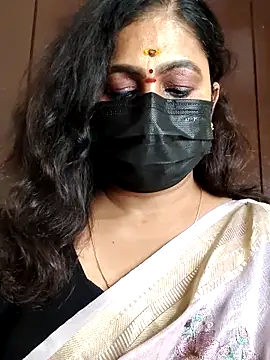 Snapshot of Sweetie_swetha37 chatting on 28, 9, 2025 Sweetie swetha37 online show from 28, 9, 2025