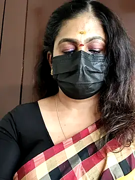 Snapshot of Sweetie_swetha37 chatting on 29, 9, 2025 Sweetie swetha37 online show from 29, 9, 2025