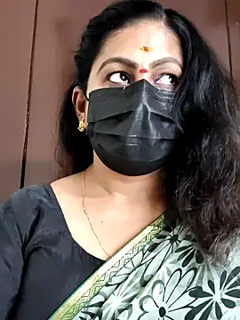 Snapshot of Sweetie_swetha37 chatting on 2, 10, 2025 Sweetie swetha37 online show from 2, 10, 2025