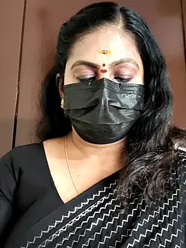 Snapshot of Sweetie_swetha37 chatting on 4, 10, 2025 Sweetie swetha37 online show from 4, 10, 2025