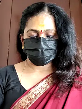 Snapshot of Sweetie_swetha37 chatting on 9, 10, 2025 Sweetie swetha37 online show from 9, 10, 2025