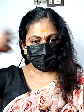 Snapshot of Sweetie_swetha37 chatting on 18, 10, 2025 Sweetie swetha37 online show from 18, 10, 2025