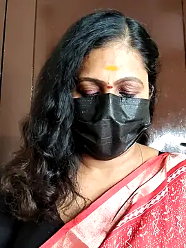 Snapshot of Sweetie_swetha37 chatting on 18, 10, 2025 Sweetie swetha37 online show from 18, 10, 2025