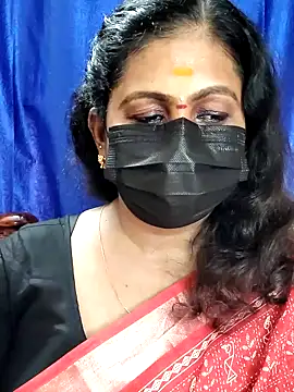 Snapshot of Sweetie_swetha37 chatting on 19, 10, 2025 Sweetie swetha37 online show from 19, 10, 2025