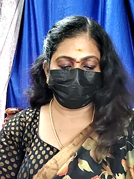 Snapshot of Sweetie_swetha37 chatting on 8, 11, 2025 Sweetie swetha37 online show from 8, 11, 2025