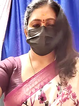 Snapshot of Sweetie_swetha37 chatting on 9, 11, 2025 Sweetie swetha37 online show from 9, 11, 2025