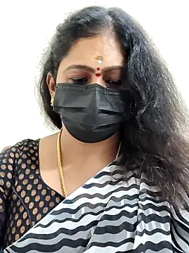 Snapshot of Sweetie_swetha37 chatting on 15, 11, 2025 Sweetie swetha37 online show from 15, 11, 2025