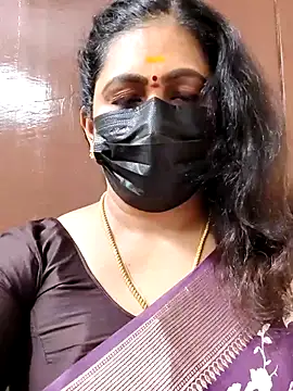 Snapshot of Sweetie_swetha37 chatting on 19, 11, 2025 Sweetie swetha37 online show from 19, 11, 2025