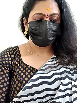 Snapshot of Sweetie_swetha37 chatting on 13, 12, 2025 Sweetie swetha37 online show from 13, 12, 2025