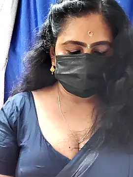 Snapshot of Sweetie_swetha37 chatting on 1, 2, 2026 Sweetie swetha37 online show from 1, 2, 2026