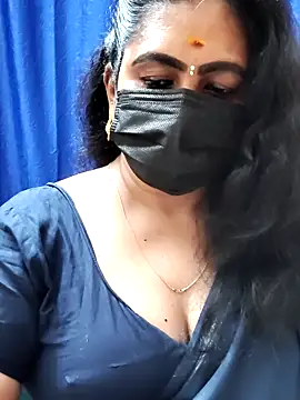 Snapshot of Sweetie_swetha37 chatting on 2, 2, 2026 Sweetie swetha37 online show from 2, 2, 2026